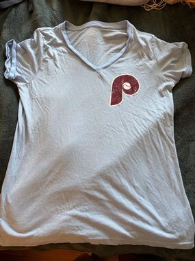 Philadelphia Phillies ⚾️Majestic Threads Women’s Vneck Short -XXL